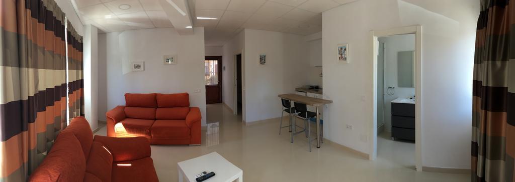 Apartamentos Carmen Teresa 托雷莫利诺斯 外观 照片