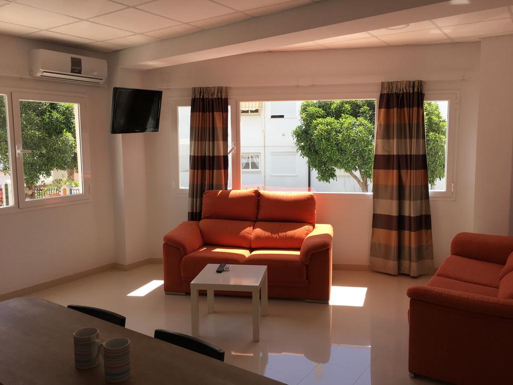 Apartamentos Carmen Teresa 托雷莫利诺斯 外观 照片